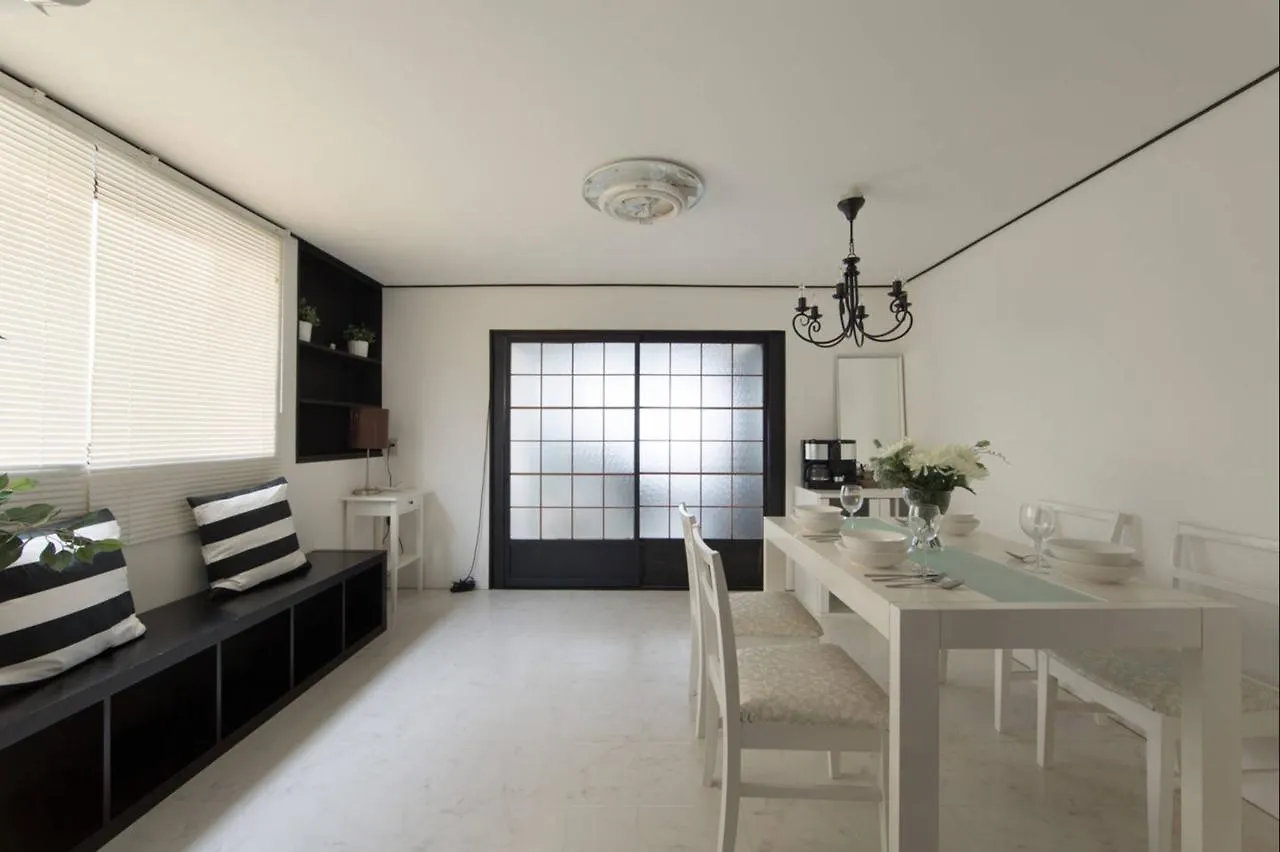 Zebrahouse Himejima Villa Osaka